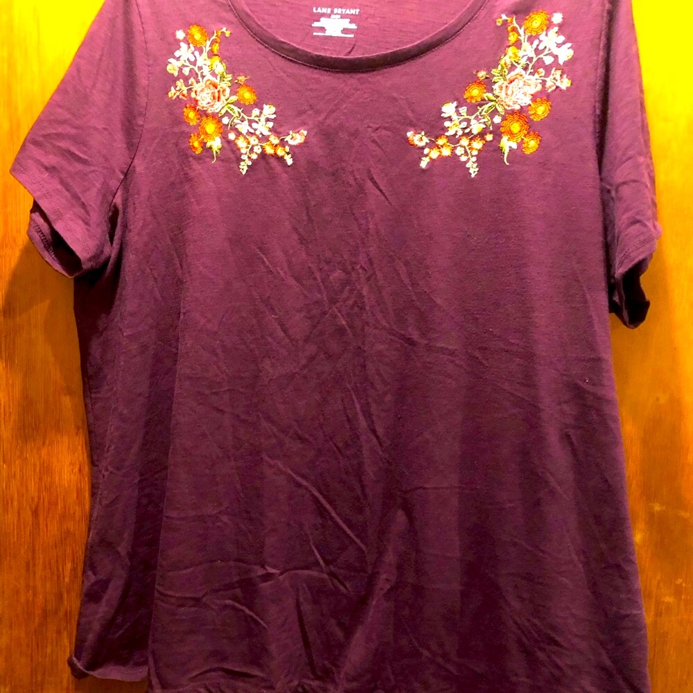 Plus size maroon short sleeve shirt